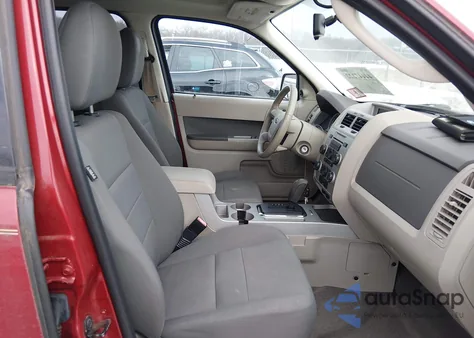 2009 Ford Escape Xlt from USA, damaged, VIN 1FMCU93779KB26593